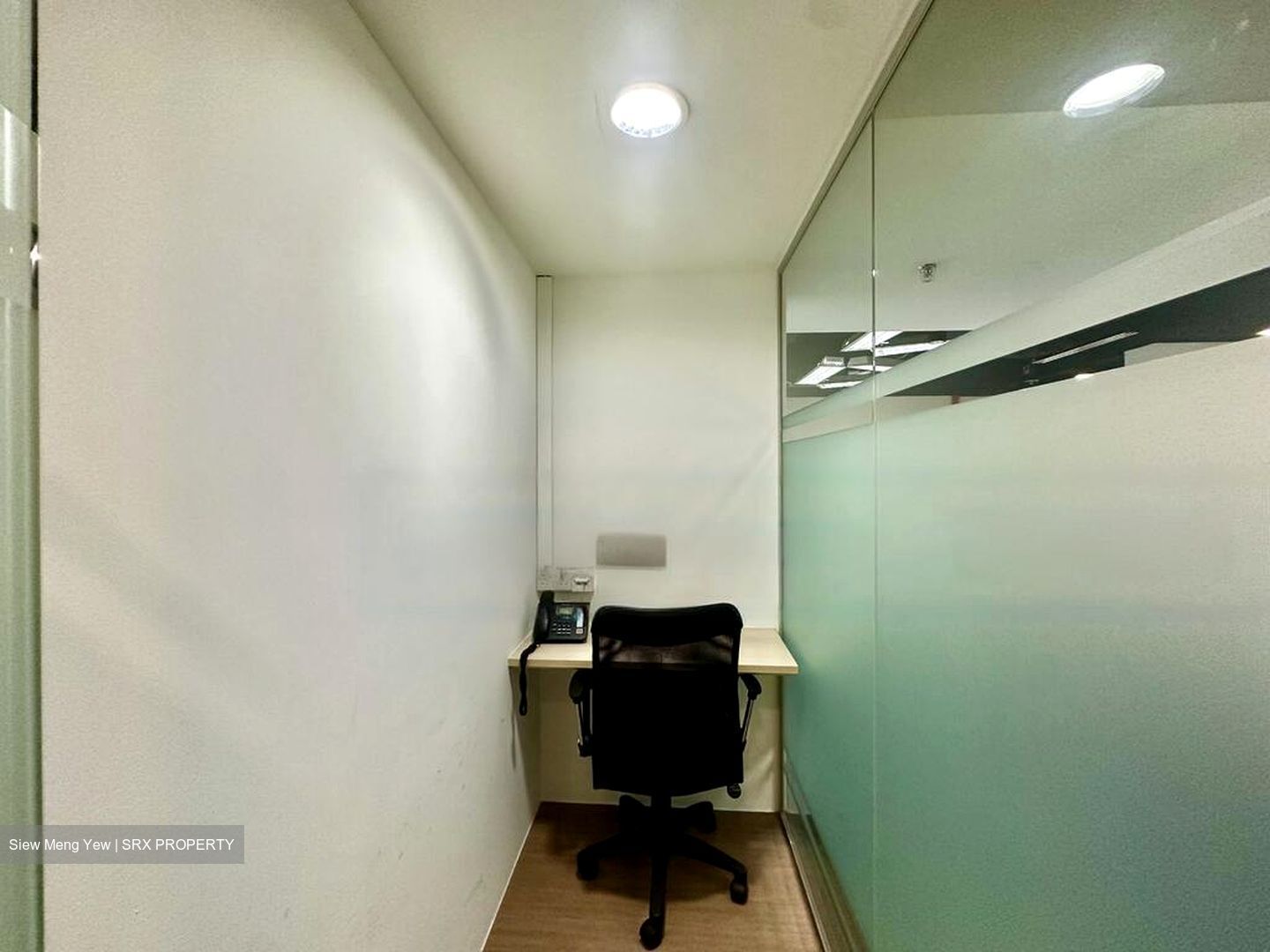 Robinson 112 (D1), Office #459222201